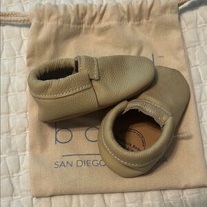 Bird Rock Baby Latte Fringeless Baby Moccasins